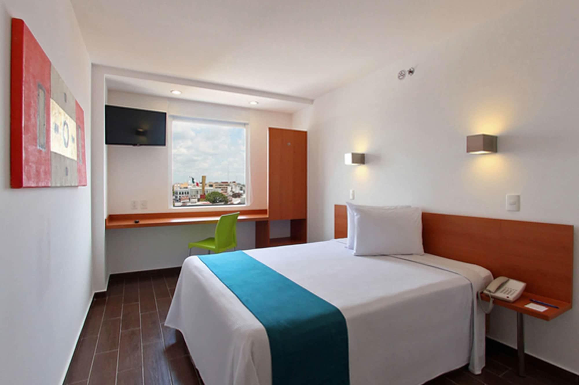 One Silao Hotel Exterior photo